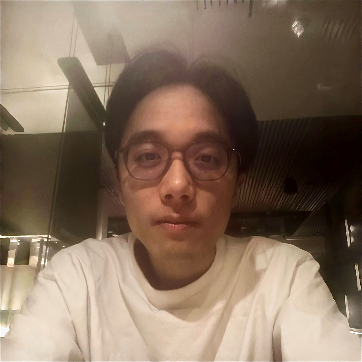 Portrait of Runsheng Wang. Runsheng Wang is a Ph.D. student at Columbia University, advised by Prof. Matei Ciocarlie in the ROAM Lab.